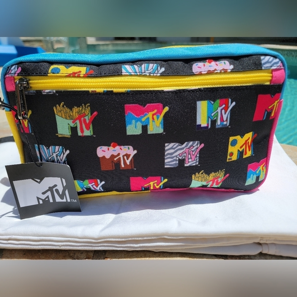 NWT Loungefly MTV Fanny Pack - Picture 2 of 9